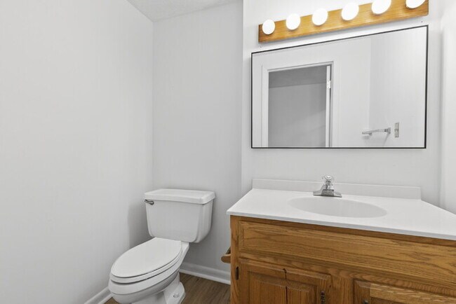 Building Photo - 59 Stoneway Pl