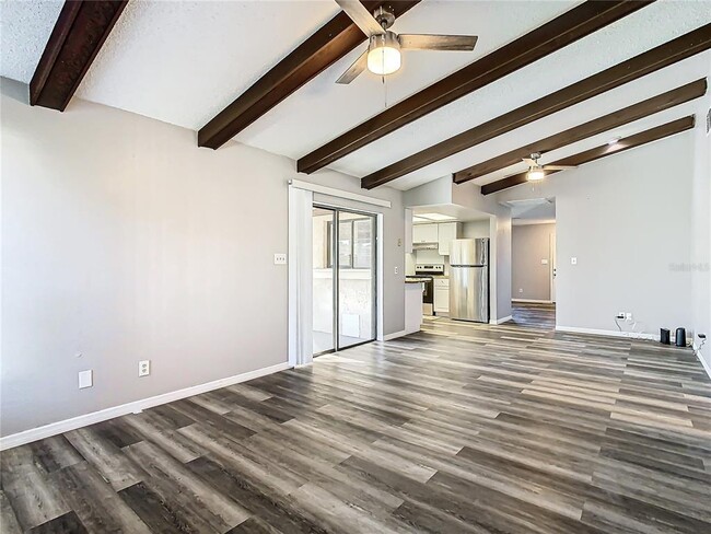 Building Photo - 7801 Rolling Grove Dr W