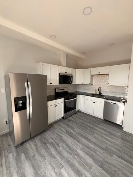 Primary Photo - 934 11th Ave