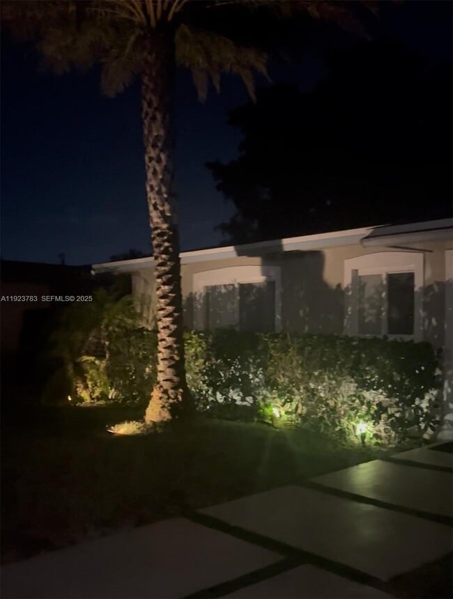 Building Photo - 8420 NW 24th Ct