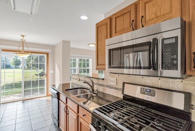 Building Photo - 10549 Wakefield Ln