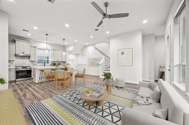Building Photo - Welcome to this charming property featuring modern amenities and a spacious, open layout. This ho...
