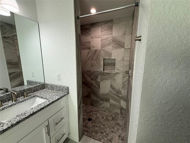 Building Photo - 919 Spruce St