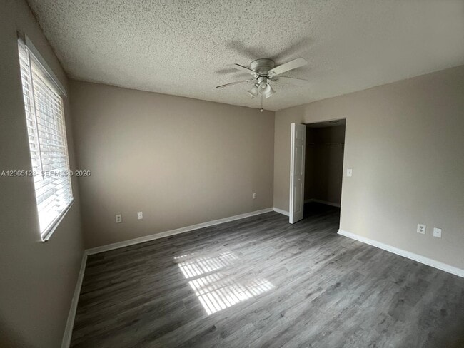 Building Photo - 4171 N Haverhill Rd