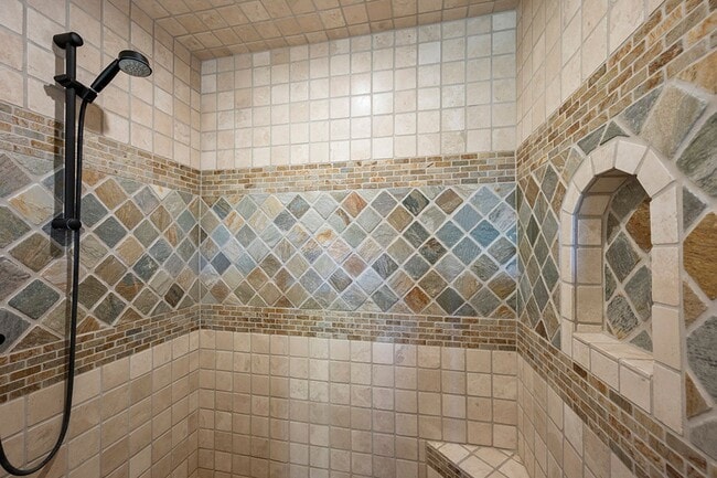 Building Photo - This Beautiful Hacienda Style Home combine...
