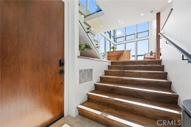 Building Photo - 1412 E Oceanfront