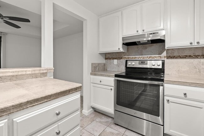 Building Photo - 5148 Cribari Pl