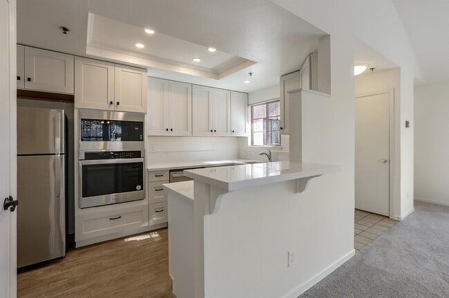 Building Photo - 10252 Danube Dr