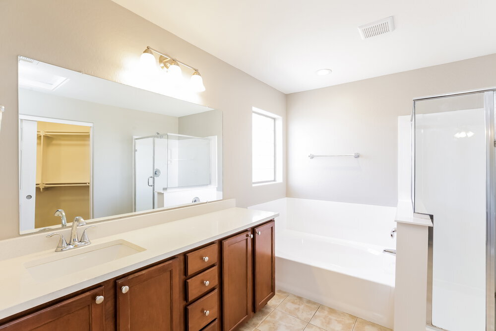 Building Photo - 6216 S 52nd Dr