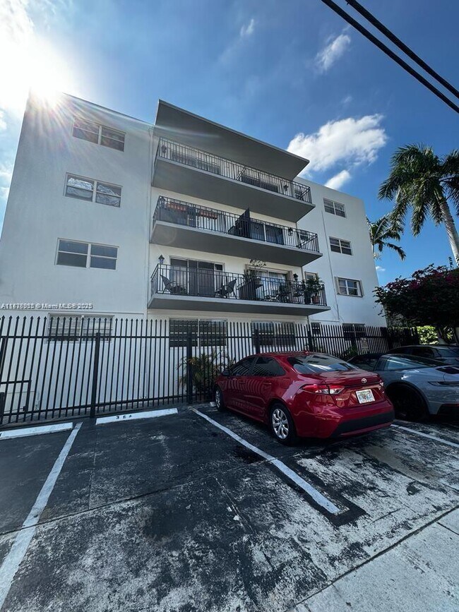 Building Photo - 444 SW 4th St