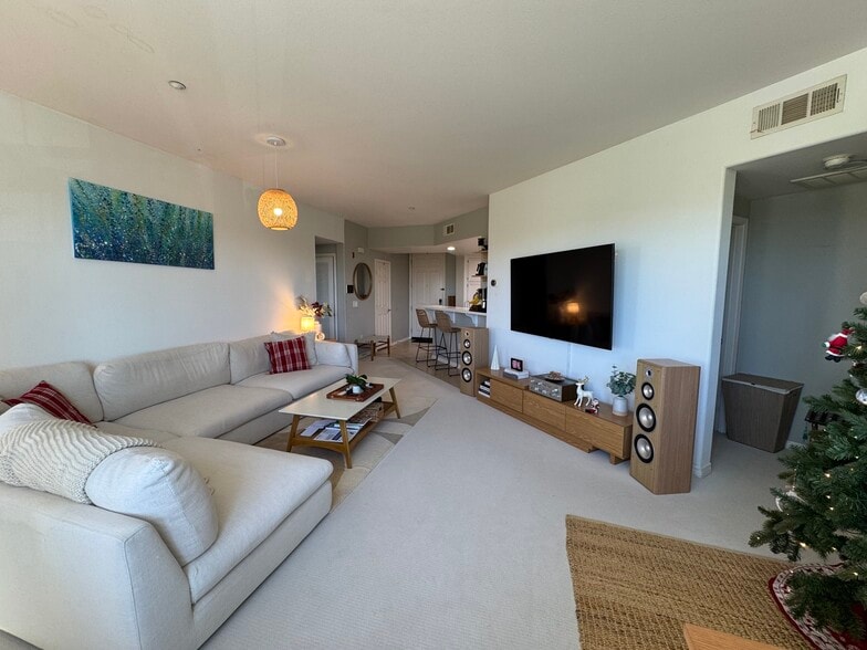 Building Photo - 243 Riverdale Ct