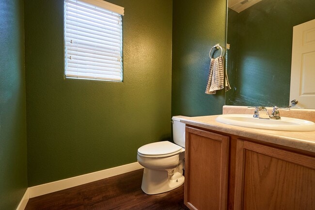 Building Photo - Beautiful Home on Trenton for Rent!