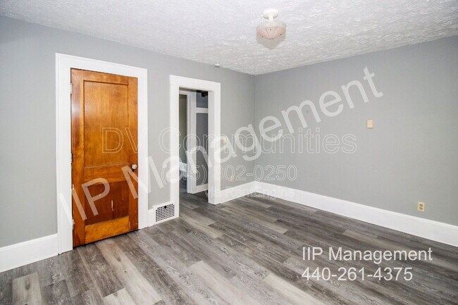 Building Photo - 54 S Portage Path