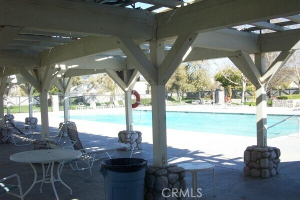 Building Photo - 3645 Country Oaks Loop