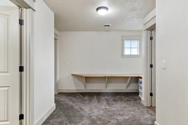 Building Photo - 10976 W Hidden Brook Dr