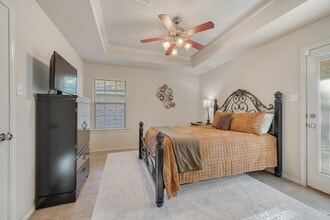 Building Photo - 214 Sterling St