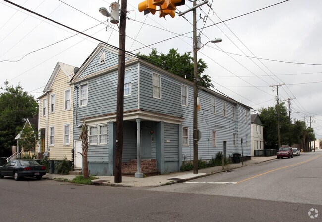 Primary Photo - 99 Nassau St