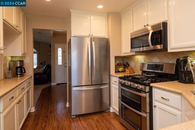 Building Photo - 1731 Brookside Dr