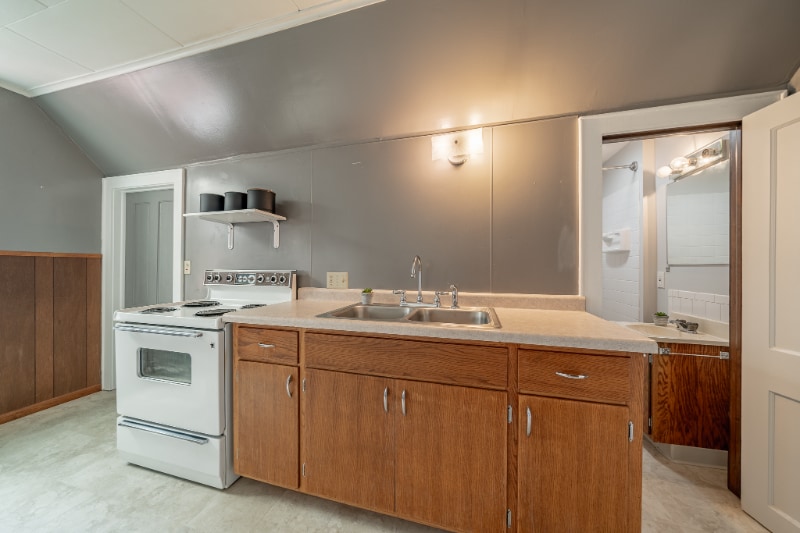 Building Photo - 1343 1/2-1343 1/2 W Washington St