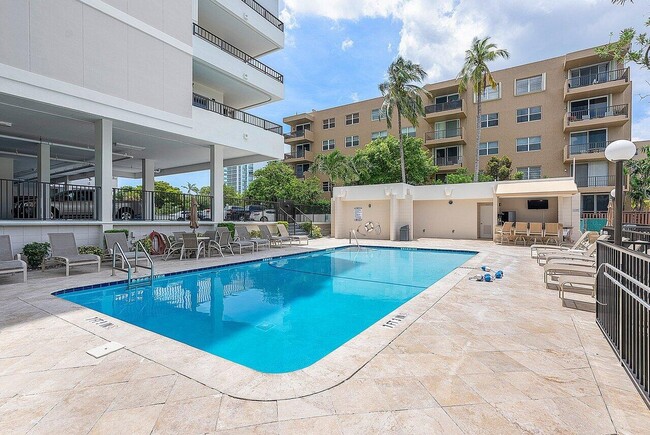 Building Photo - 1401 S Ocean Blvd