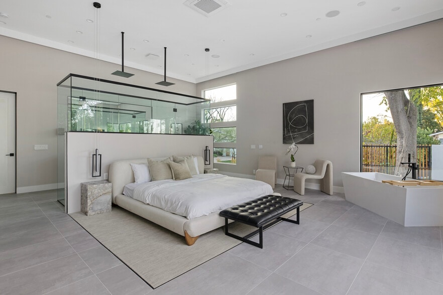 Building Photo - 22020 Alizondo Dr