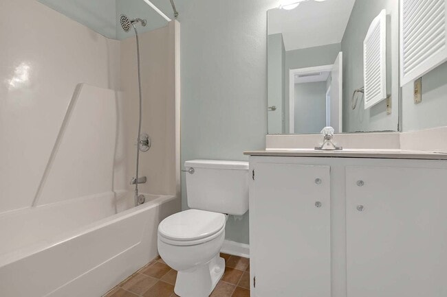 Building Photo - 119 Barfleur Pl