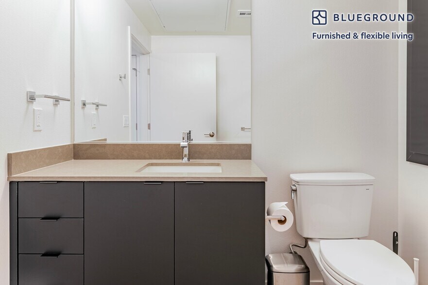 Building Photo - 350 Chastain Pl