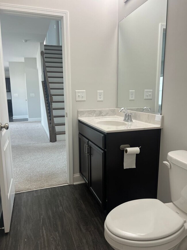 Building Photo - Stunning 4BR 3BA Home in Colfax
