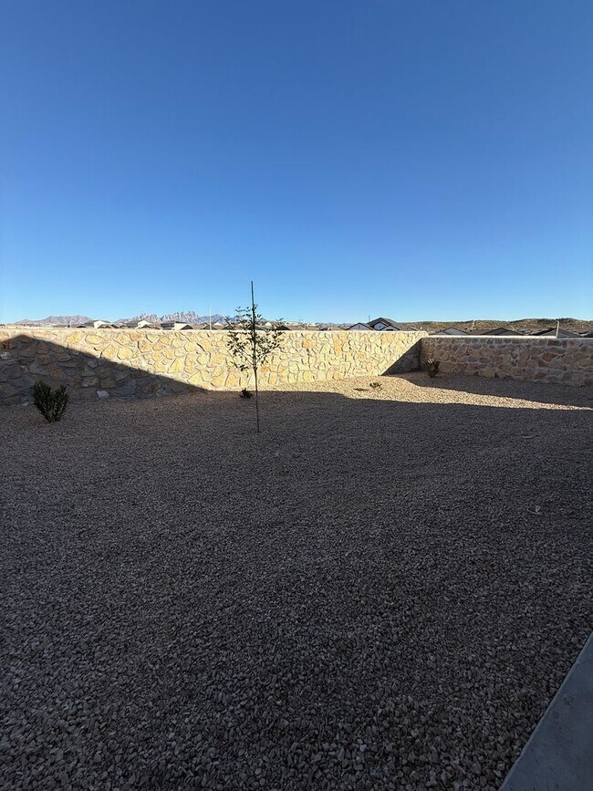 Building Photo - 5008 Sand Strm Rd