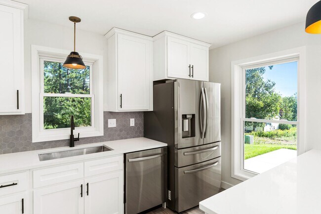 Building Photo - AVAILABLE December 1st! -  3 Bed 3 Bath brand new construction home!