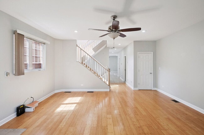 Building Photo - 1724 N Keeler Ave