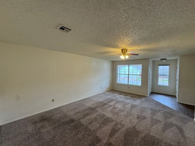 Building Photo - 312 S 11th Pl