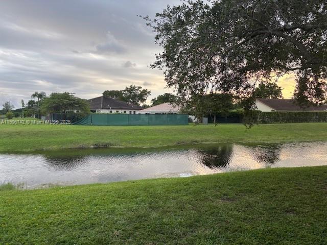 Building Photo - 10592 Royal Palm Blvd