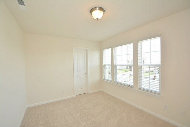 Building Photo - 8341 Sansa St