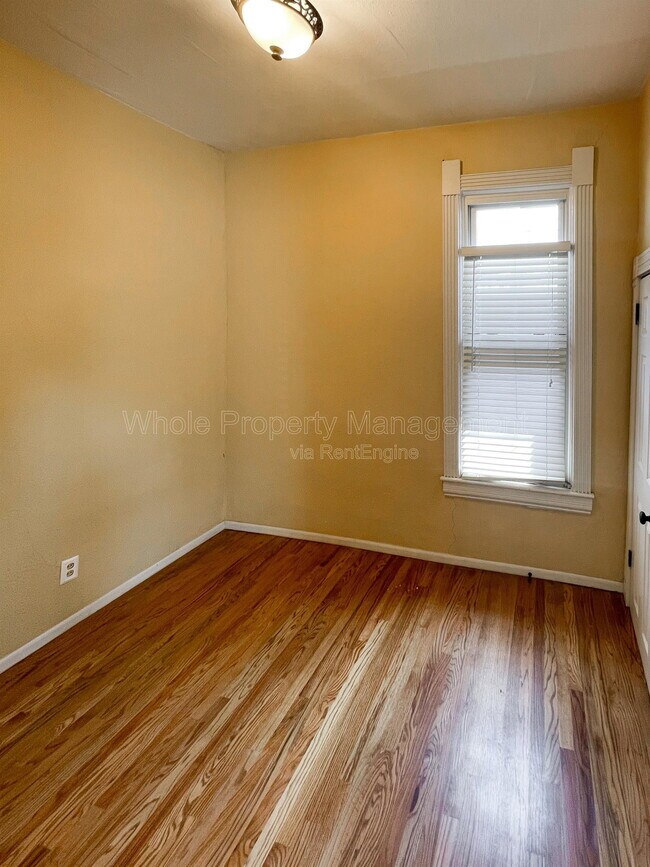 Building Photo - 1733 W 39th Ave