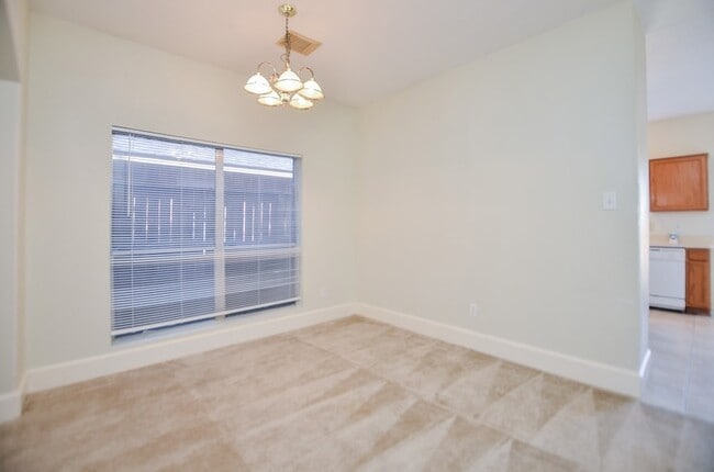 Building Photo - 21210 Woodland Green Dr