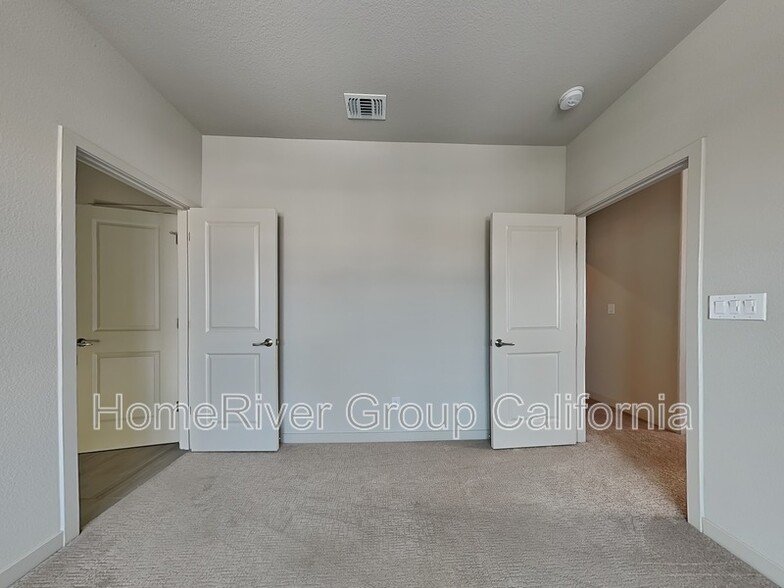 Building Photo - 3445 Cantor Dr