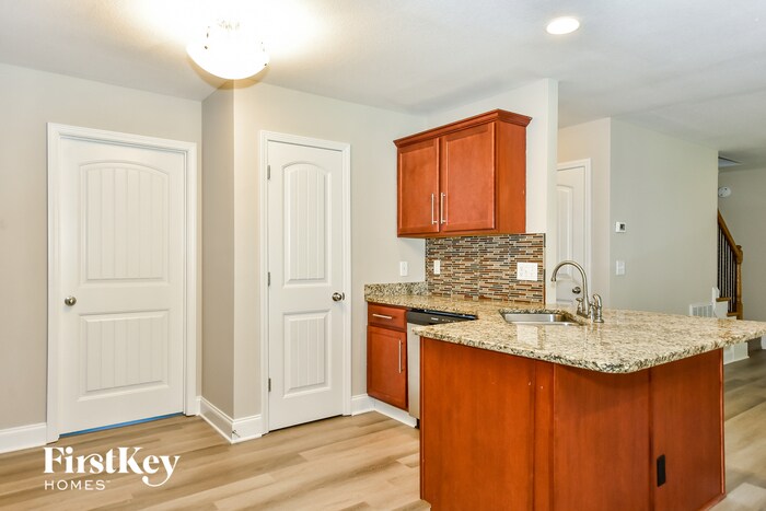Building Photo - 416 Leslie Wood Dr