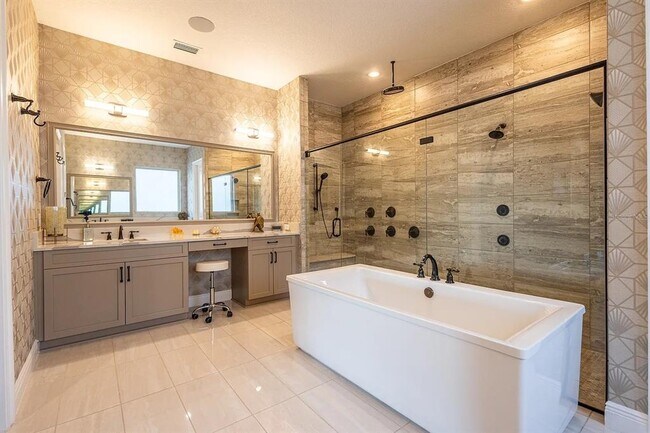 Building Photo - 15711 Panther Lake Dr