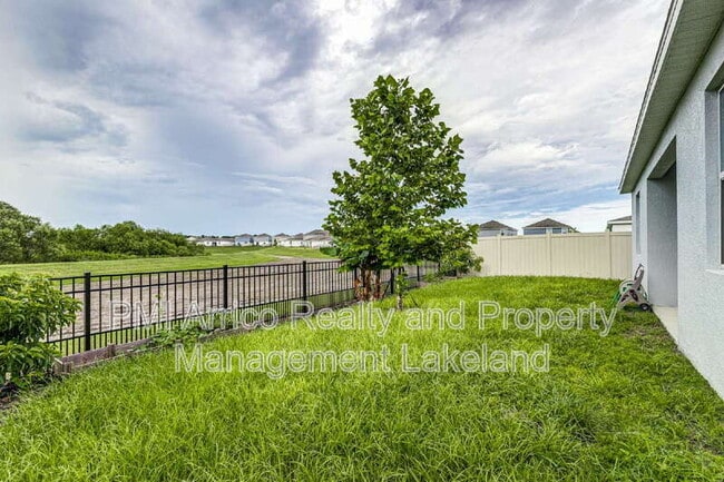 Building Photo - 1228 Tyler Lp