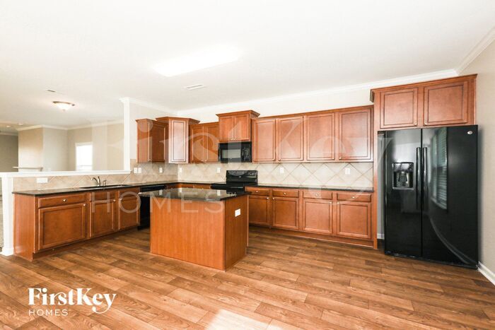 Building Photo - 14435 Lake Crossing Dr