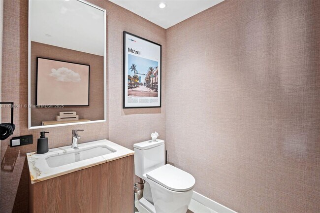 Building Photo - 501 West Ave