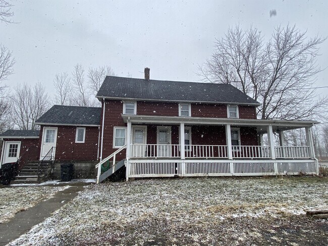 Building Photo - 7495 Transit Rd