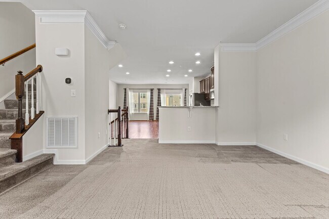Building Photo - 6405 Walcott Ln