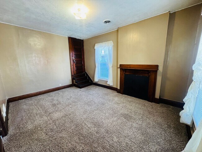 Building Photo - 420-422 Pennsylvania Ave