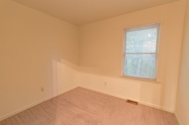 Building Photo - 1402 Minor Ridge Ct