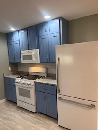 Building Photo - 1358 Oak Park Dr