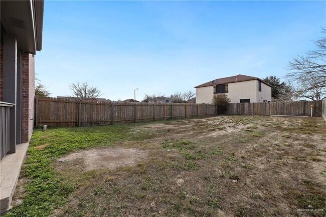 Building Photo - 3400 Ozark Ave