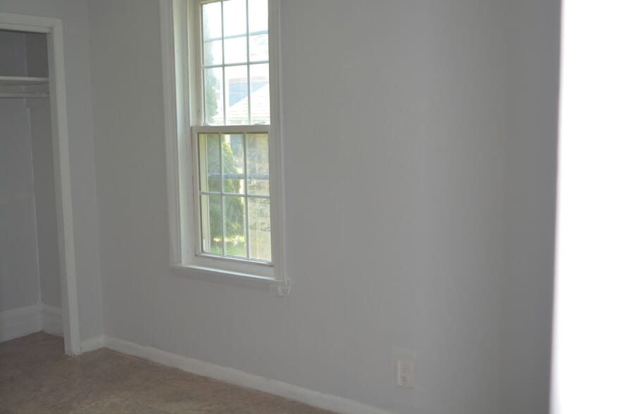 Building Photo - 932 Sunset Ave