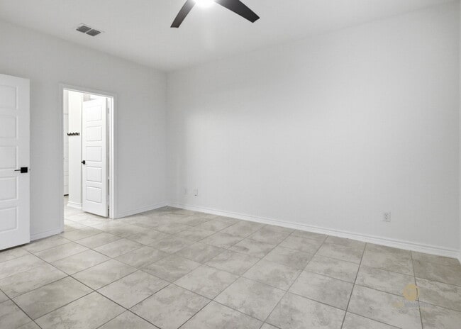 Building Photo - Spacious 4-Bedroom Home for Lease in Champions Manor – Medina Valley ISD!